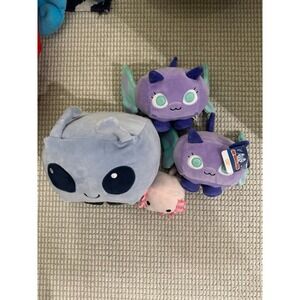 Lot of pet simulator X plushies